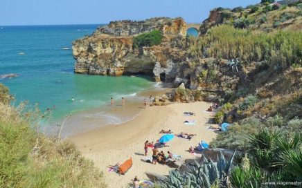 Praia do Pinhão em Lagos no Algarve (Portugal)