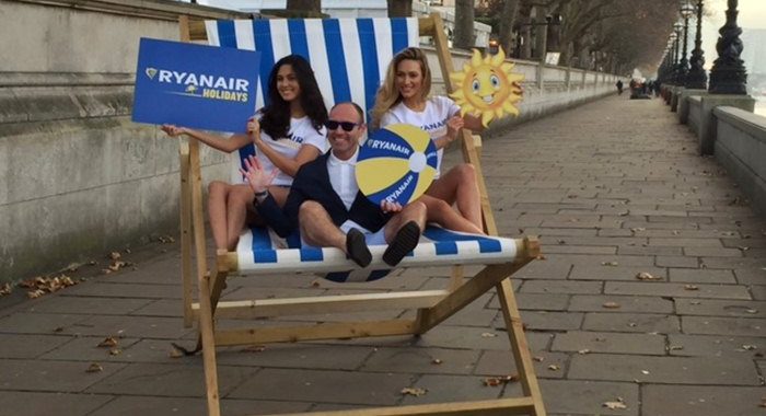 Kenny Jacobs na apresentação do serviço Ryanair Holidays