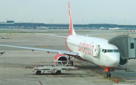 avião da air berlin que deixa de ter voos para Faro e Funchal substituída pela Niki
