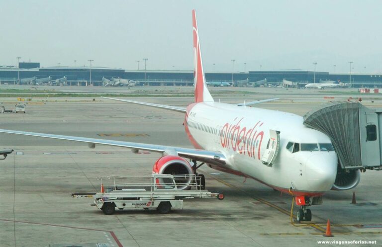 avião da air berlin que deixa de ter voos para Faro e Funchal substituída pela Niki