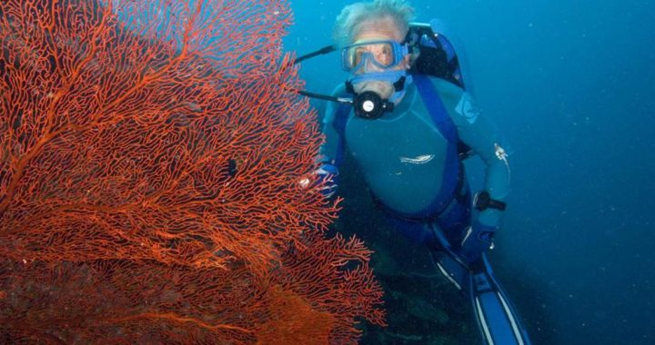 Jean-Michel Cousteau faz parceira com a Acqua Expeditions para 5 cruzeiros no Amazonas e Mekong