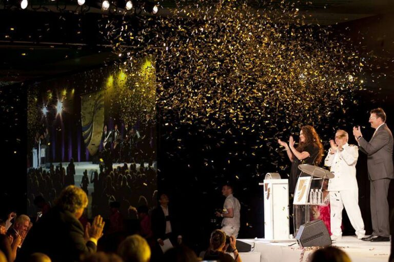 Madrinha Sarah Brightman na inauguração do navio de cruzeros Seabourn Encore