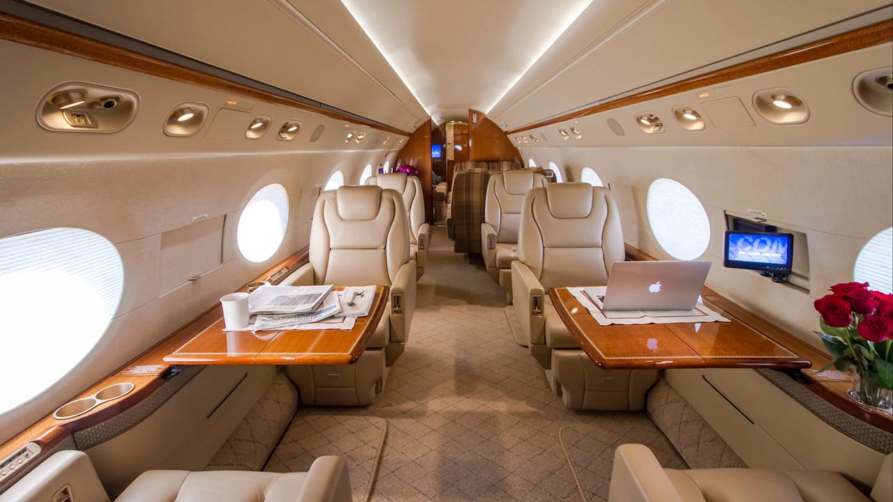 Interior Gulfstream G550 dos charters Four Seasons para a ilha de Bora Bora