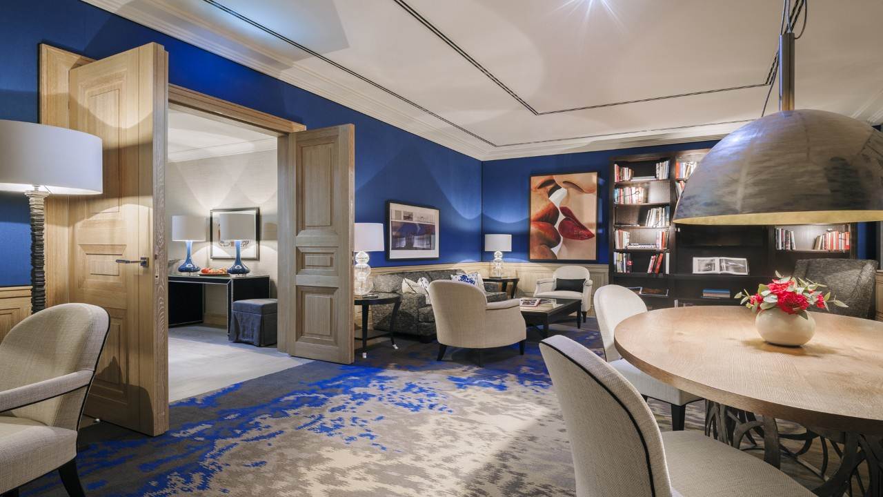 Um das Salas no Lounge VIP do aeroporto de Frankfurt