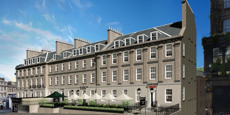 3 Edifícios Georgianos onde está instalado o hotel Courtyard by Marriott Edimburgo