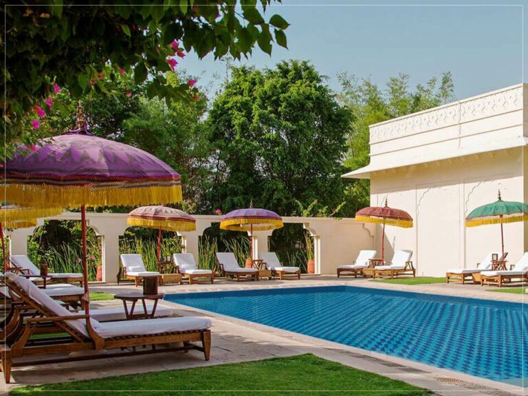 Piscina dum hotel Oberoi que vai abrir em Marraquexe durante 2017