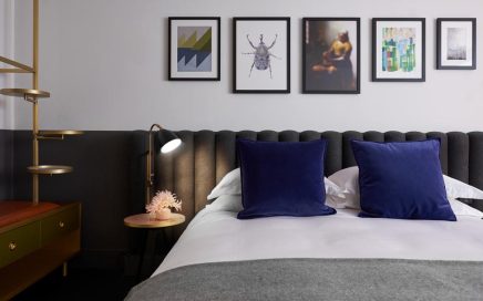 quarto do hotel Kimpton De Witt em Amesterdão na Holanda