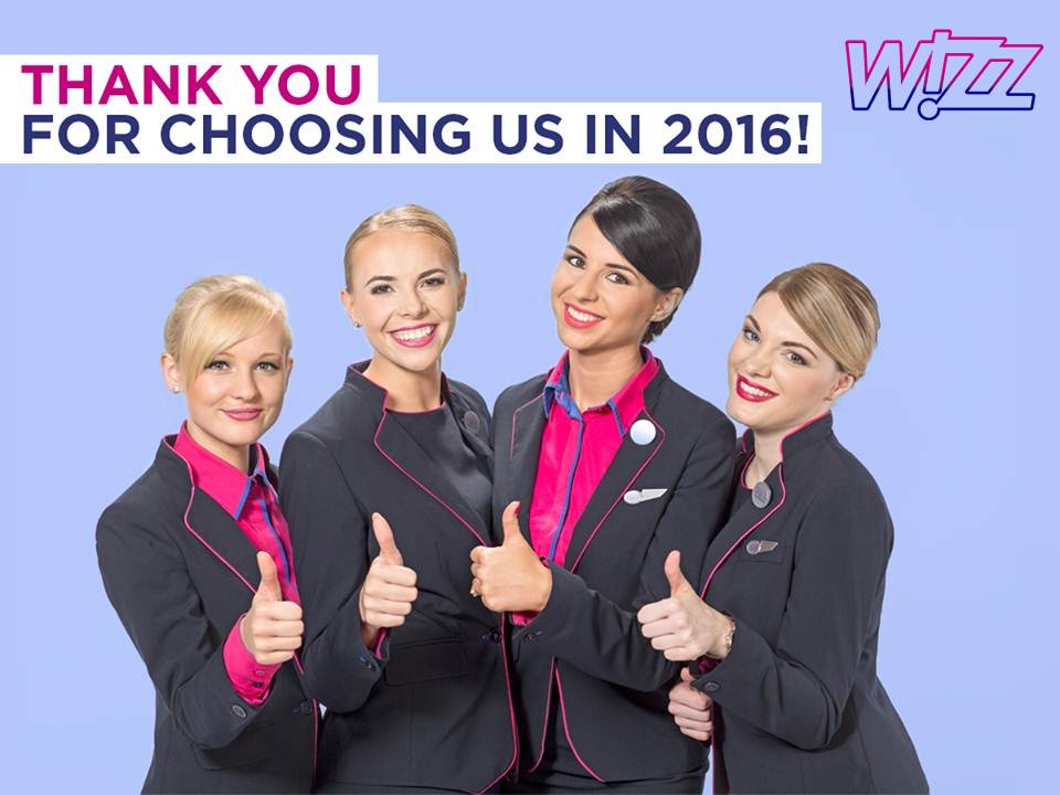 4 tripulantes da low cost Wizz Air agradecem aos 23 milhões de passageiros 