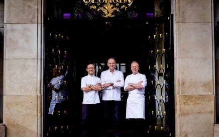 3 Chefs dos restaurantes do Four Seasons Hotel George V com 5 estrelas Michelin