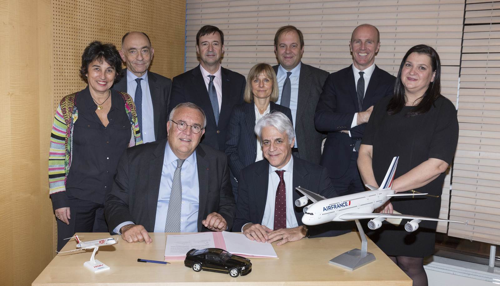 Assinatura do acordo entre a Hertz e a Air France e Hop! por mais 4 anos