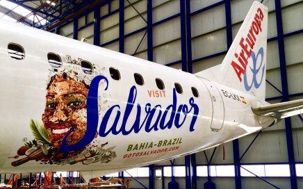 Avião da Air Europa, companhia aérea oficial do Carnaval da Bahia
