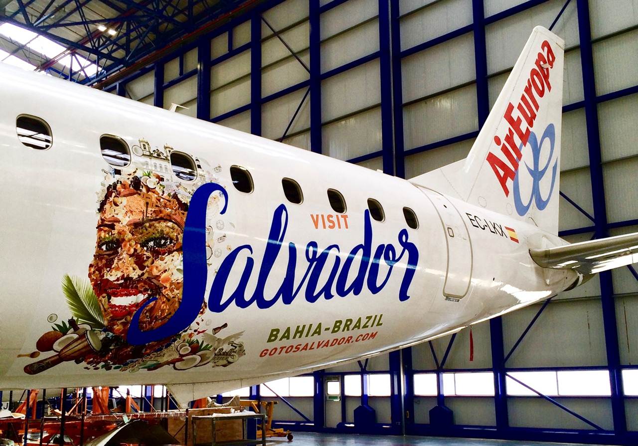 Avião da Air Europa, companhia aérea oficial do Carnaval da Bahia