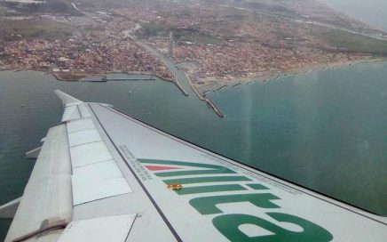 Companhia Aérea Alitalia com voos todos os dias entre Roma e Kiev