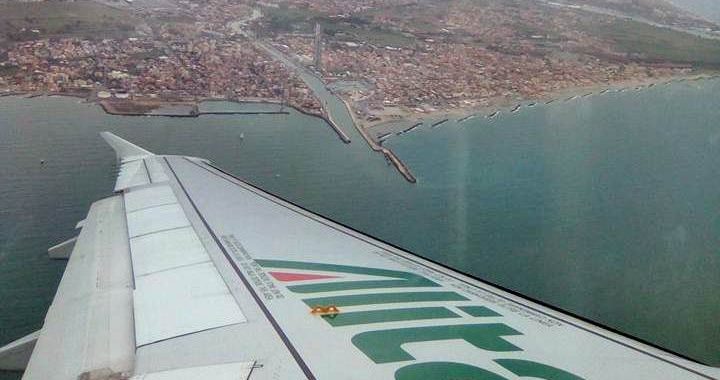 Companhia Aérea Alitalia com voos todos os dias entre Roma e Kiev