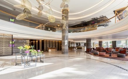 Lobby do hotel Crowne Plaza Vientiane