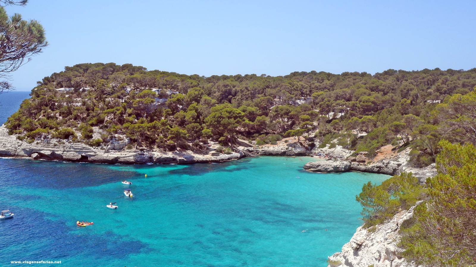 Vista sobre as praias Cala Mitjana e Mitjaneta