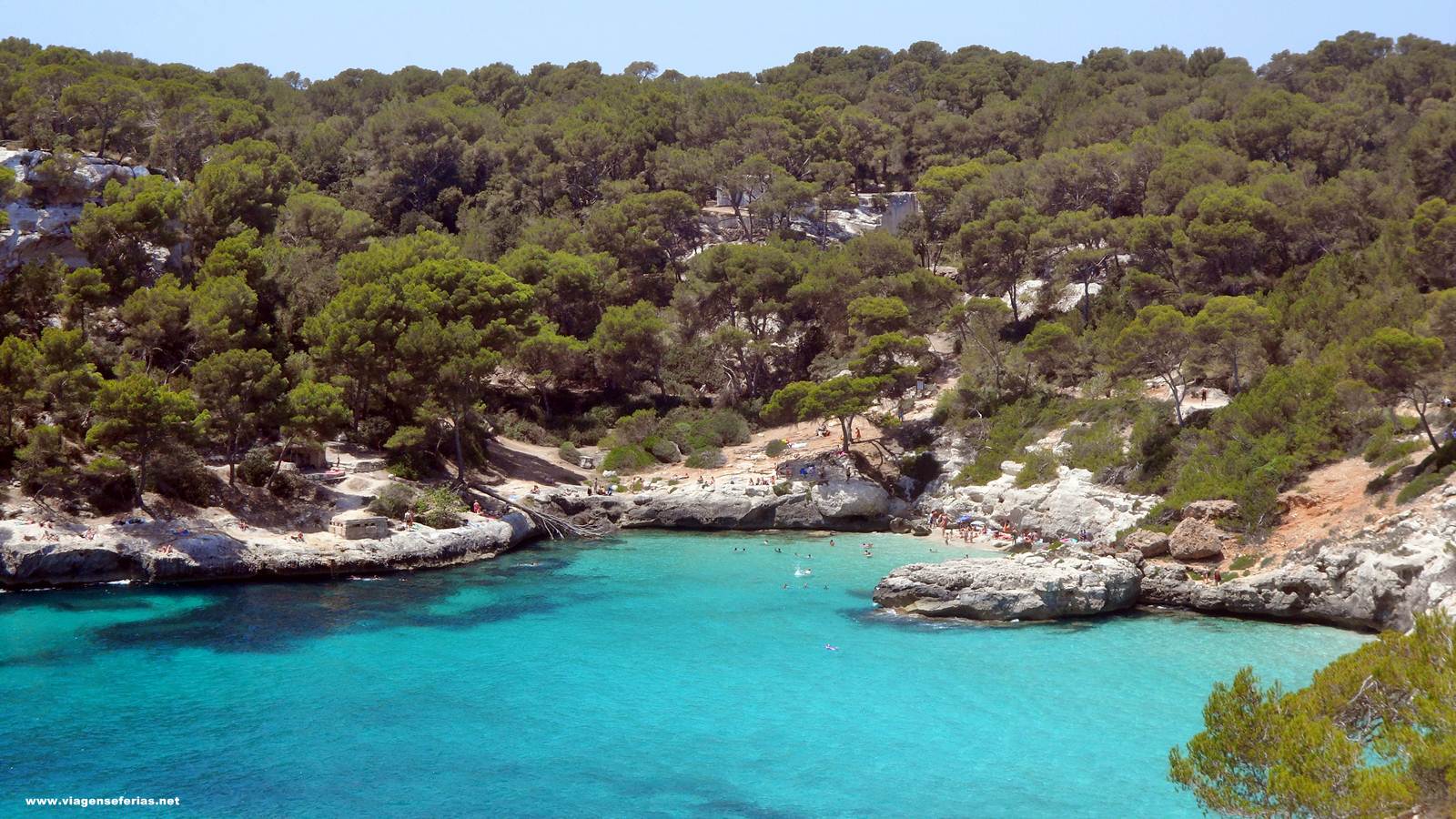 Cala Mitjaneta na ilha de Menorca nas Baleares