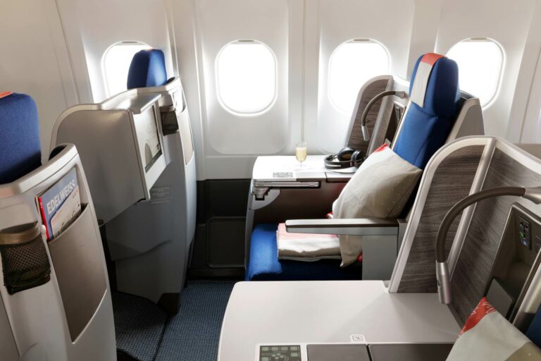 Classe Business do A340 da Edelweiss Air