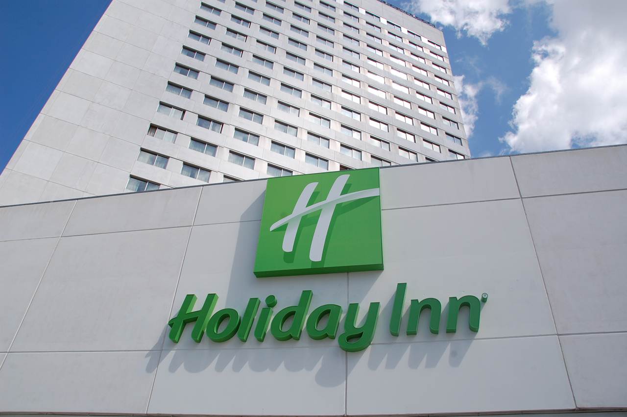 Hotel Holiday Inn Gaia Porto adere à Hora do Planeta