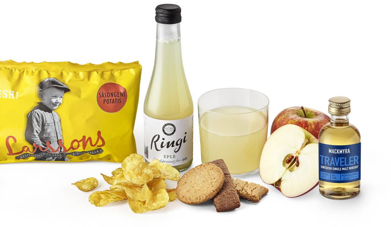 comidas e bebidas de produtores locais servidas a bordo da companhia aérea SAS