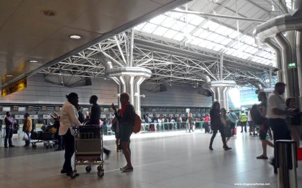 Zona de Check-in nas partidas do aeroporto de Lisboa