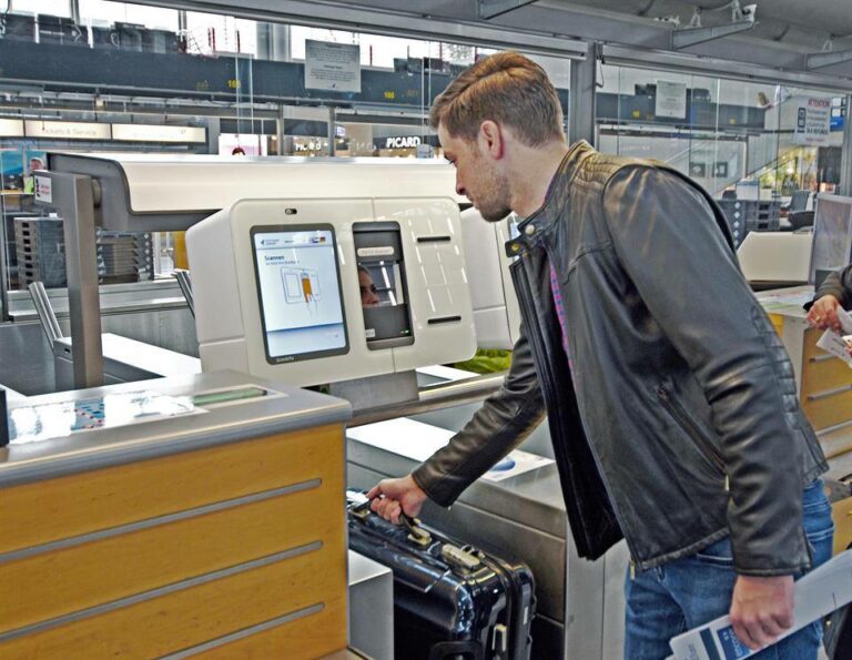 Entrega automática de bagagem no aeroporto de Estugarda