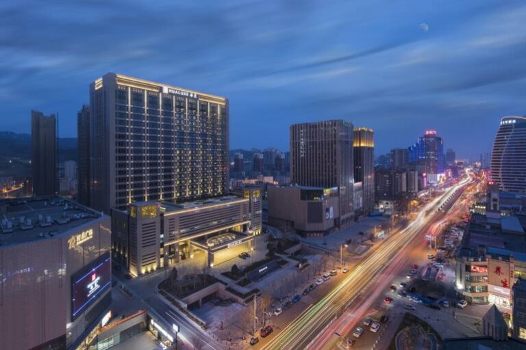 Exterior do hotel HUALUXE Zhangjiakou na China