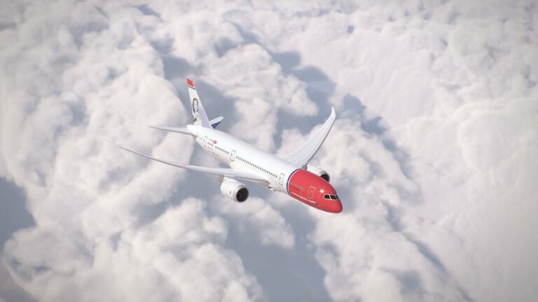 Aeronave B787 Dreamliner da Norwegian voa 4 vezes por semana até Singapura