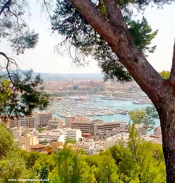 Cidade de Palma de Maiorca vista do Castelo Belver