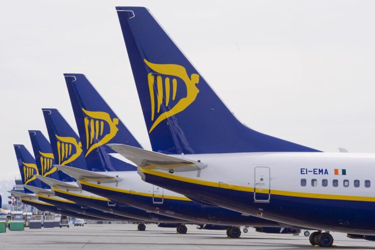 Aeronaves da companhia aérea Ryanair em Marselha, França