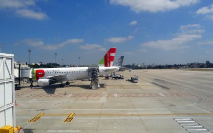 Aeronave da TAP Portugal no aeroporto de Lisboa com ligação a Londres