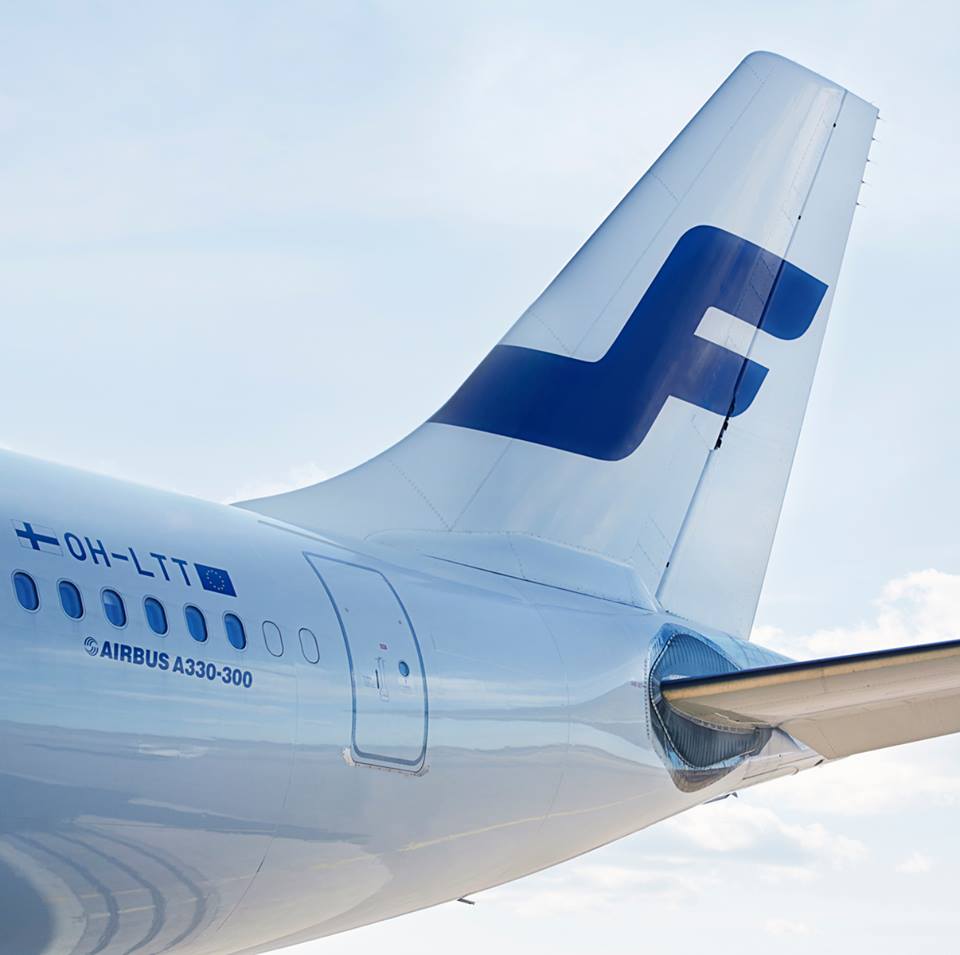 Cauda de um airbus A330 da companhia aérea Finnair