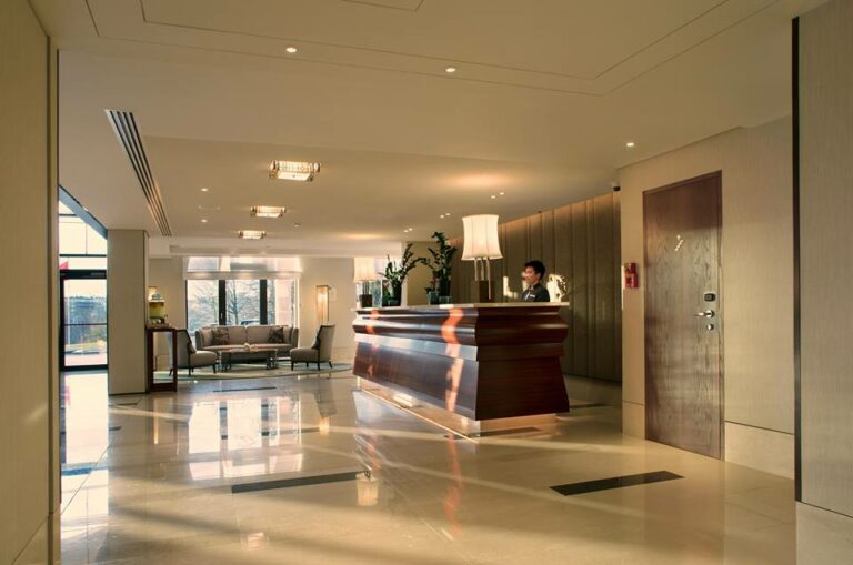 Lobby do Tangla hotel Brussels do grupo HNA