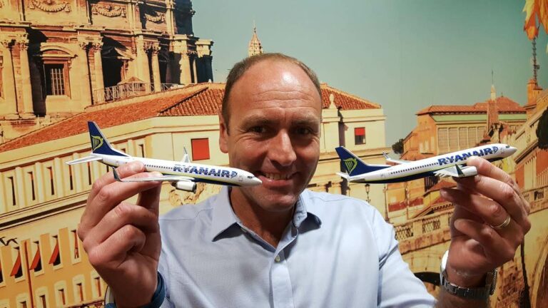 David O’Brien apresenta a possibilidade de conexões em Roma da Ryanair