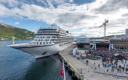 Batismo do navio de cruzeiros Viking Sky em Tromso na Noruega