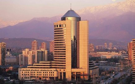 Edificio do hotel Santiago na capital do Chile agora sob gerência do Mandarin Oriental