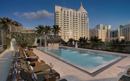 Piscina do hotel Iberostar Berkeley em South Beach Miami nos EUA