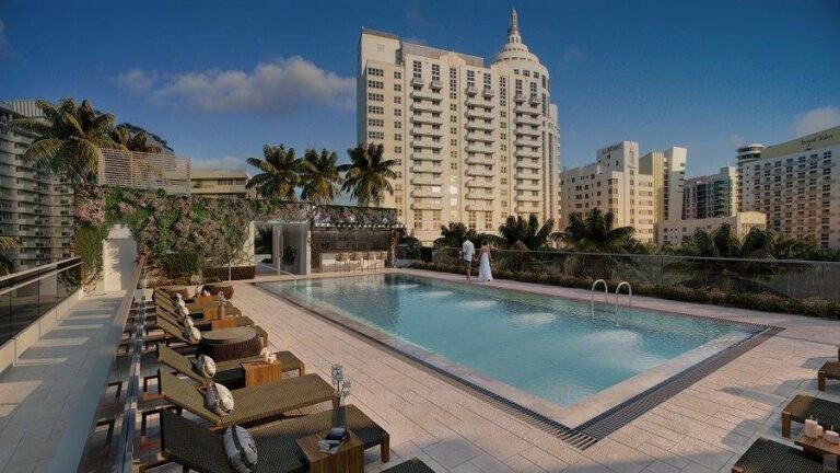 Piscina do hotel Iberostar Berkeley em South Beach Miami nos EUA