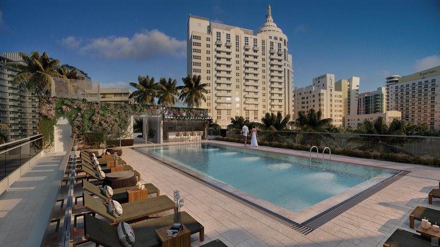 Piscina do hotel Iberostar Berkeley em Miami Beach nos EUA
