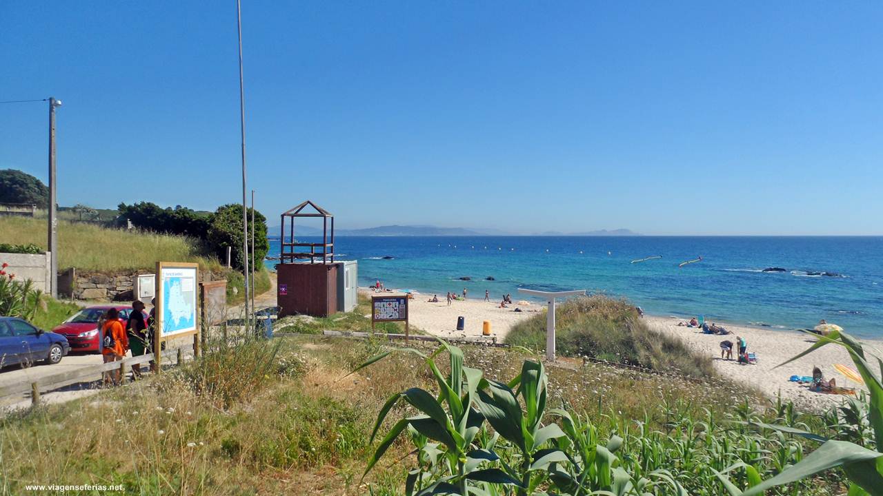 A entrada da praia da Pragueira no concelho de Sanxenxo na Galiza