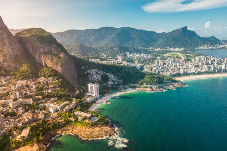 Rio de Janeiro no Brasil para onde voa a Qatar Airways por acordo com a LATAM