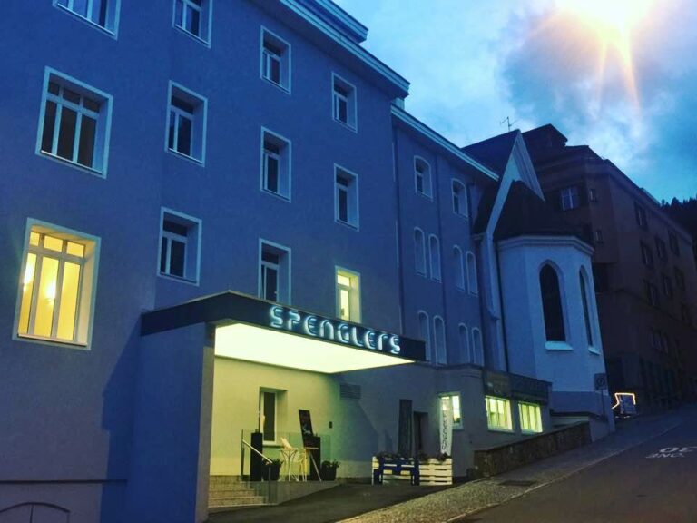 Spenglers Hotel Davos nos Alpes Suíços que vai passar a integrar a cadeia Hard Rock Hotels