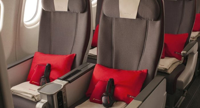 Assentos da classe Turista Premium da companhia aérea Iberia