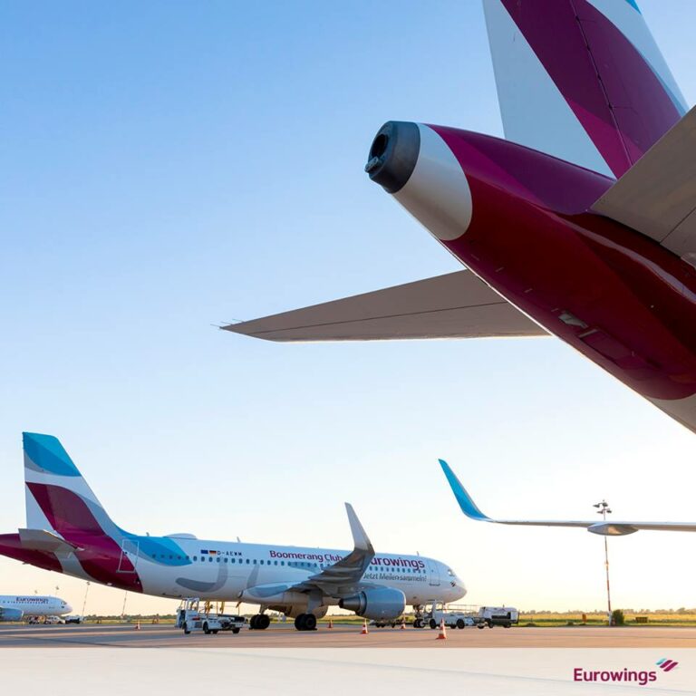 Aviões da companhia aérea Eurowings em pista