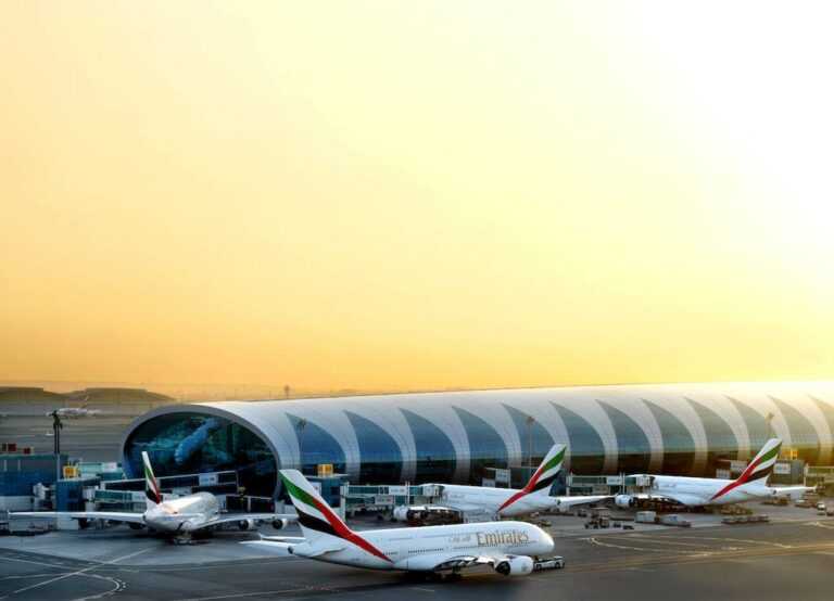4 aeronaves da Emirates que vão partir todos os dias do Dubai para Sydney
