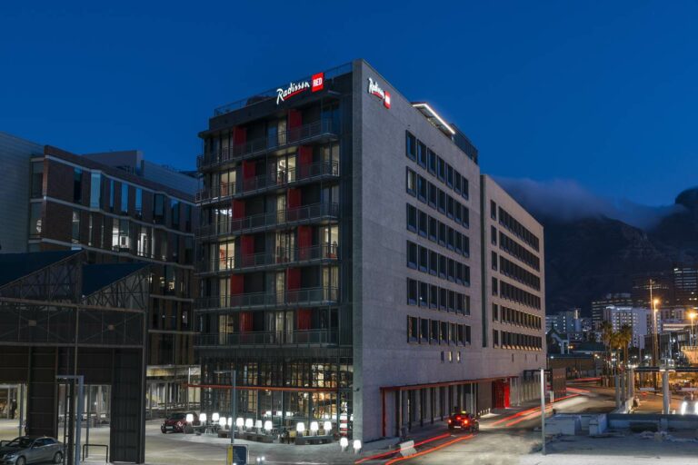 Edifício do hotel Radisson RED Cape Town na África do Sul