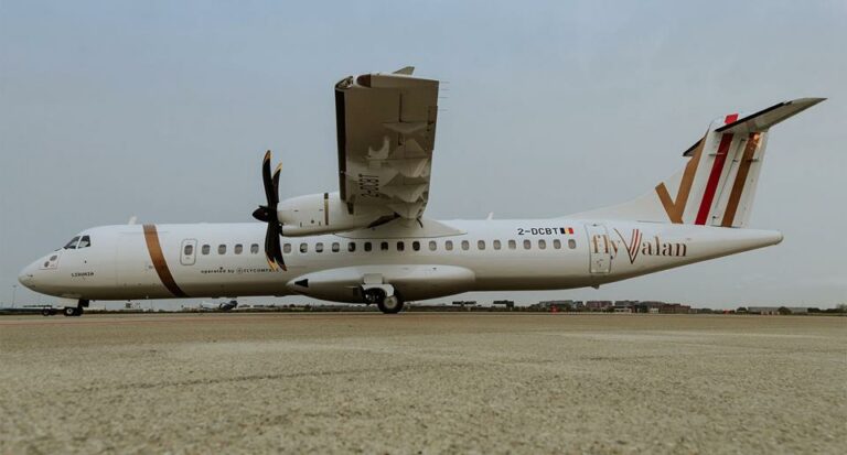 Aeronave ATR 72-500 da companhia aérea FlyValan