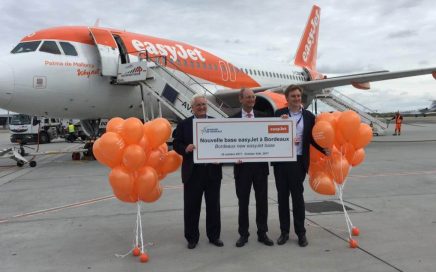 Apresentação da base 6 da easyJet em França no aeroporto de Bordéus