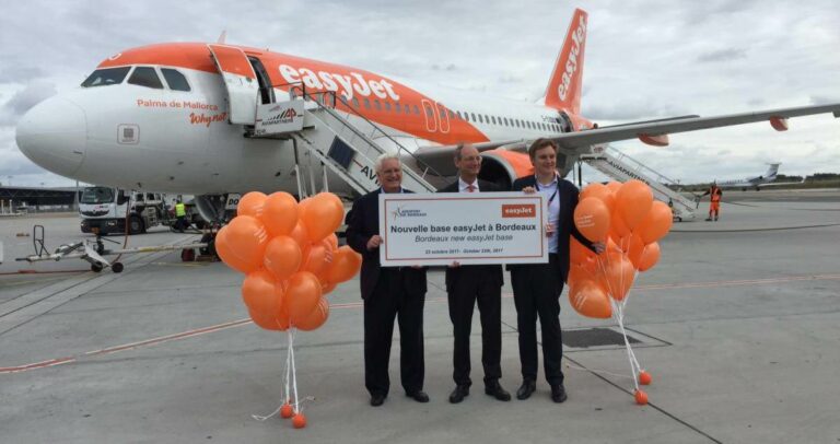 Apresentação da base 6 da easyJet em França no aeroporto de Bordéus