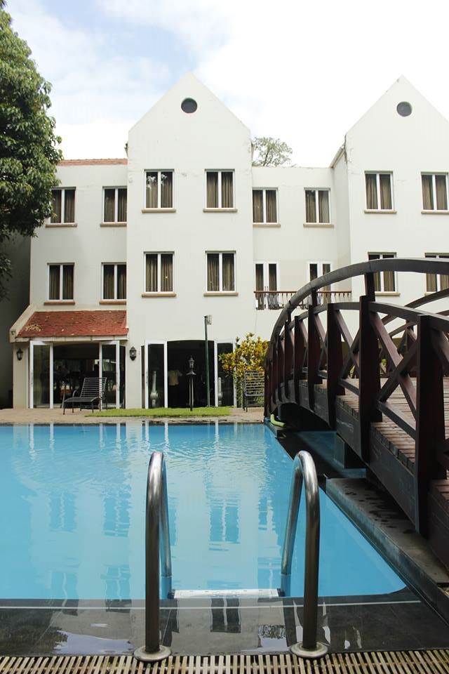 Piscina exterior do Four Points by Sheraton Arusha